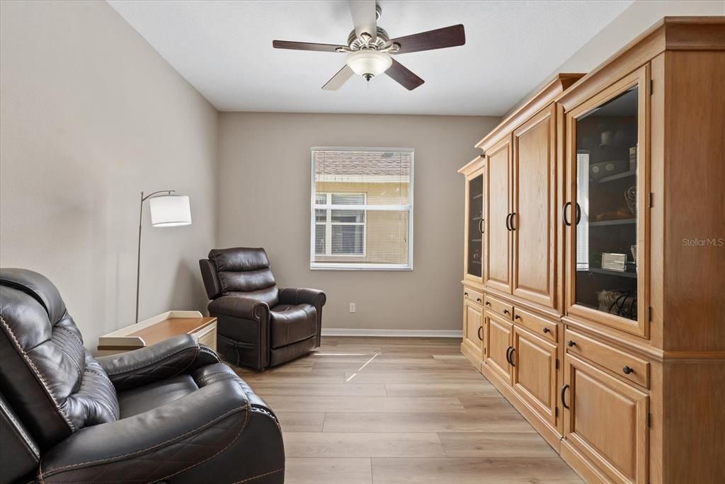 For Sale: $475,000 (3 beds, 3 baths, 2023 Square Feet)