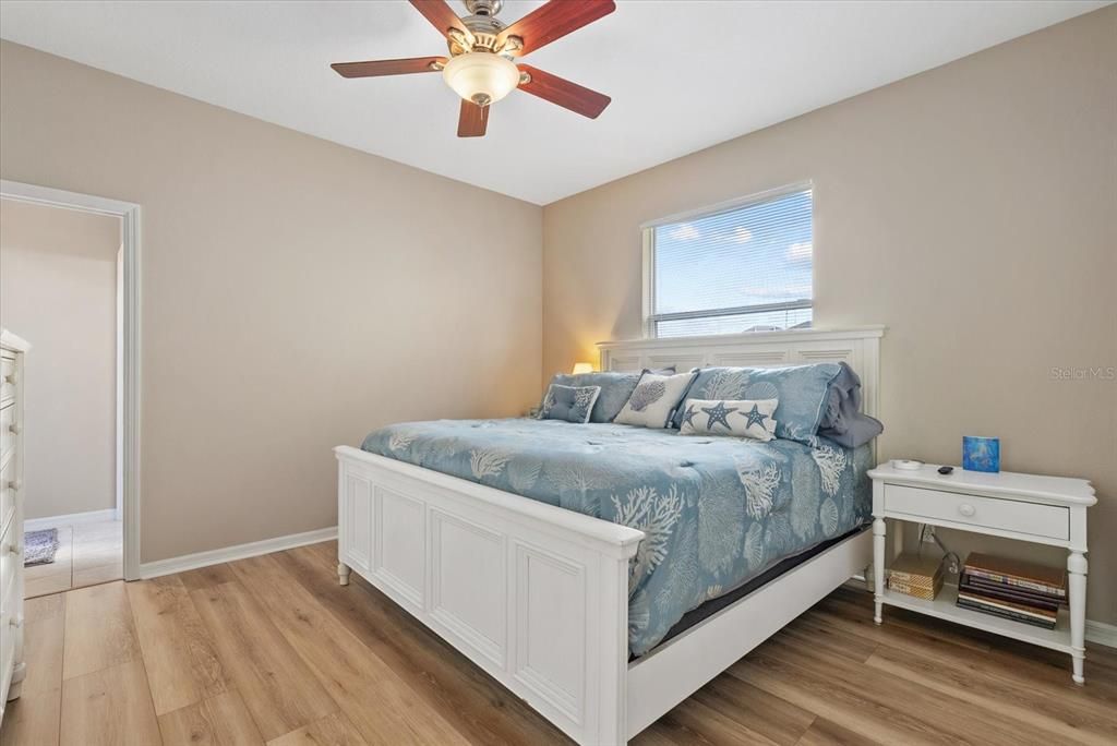 For Sale: $475,000 (3 beds, 3 baths, 2023 Square Feet)