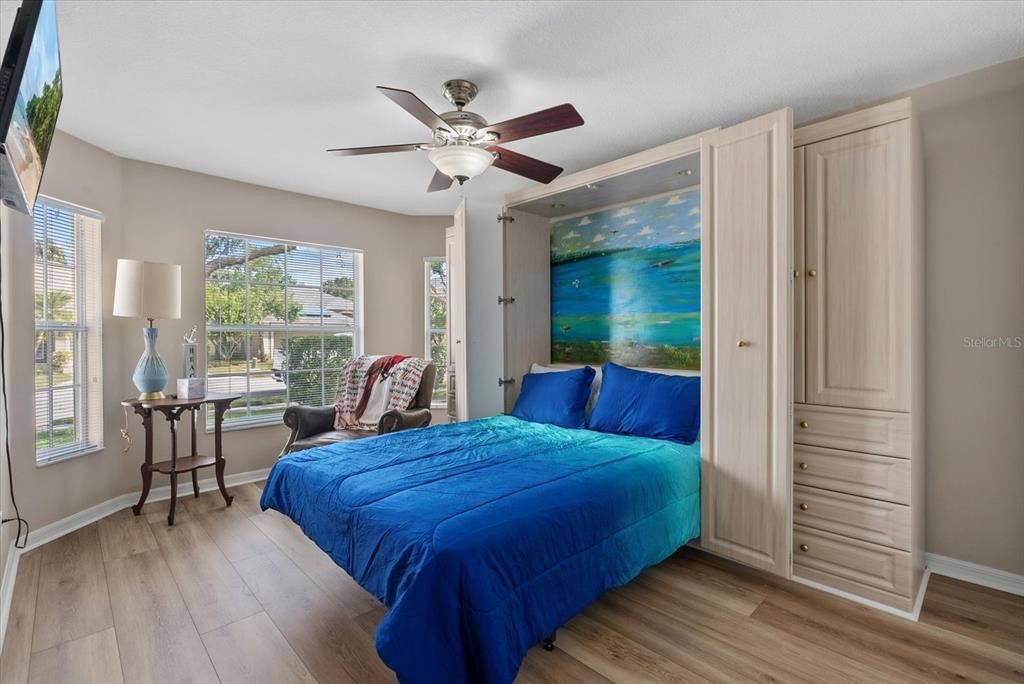 For Sale: $475,000 (3 beds, 3 baths, 2023 Square Feet)