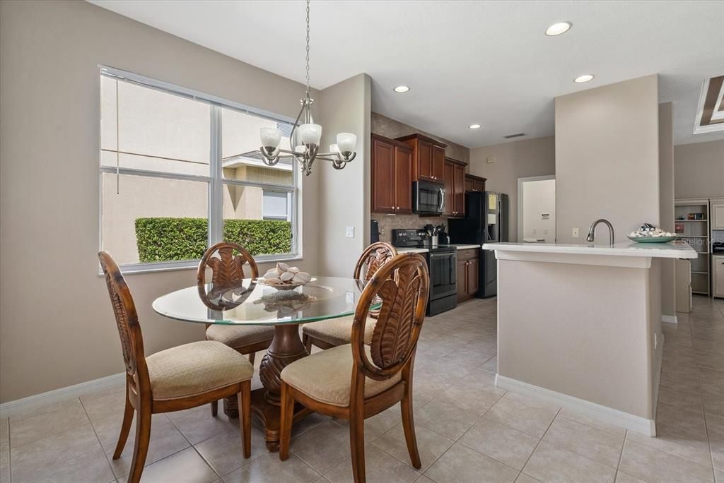 For Sale: $475,000 (3 beds, 3 baths, 2023 Square Feet)