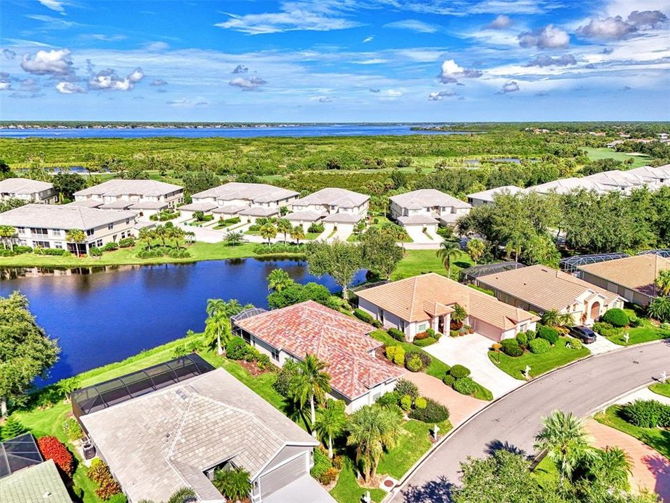 For Sale: $325,000 (2 beds, 2 baths, 1812 Square Feet)