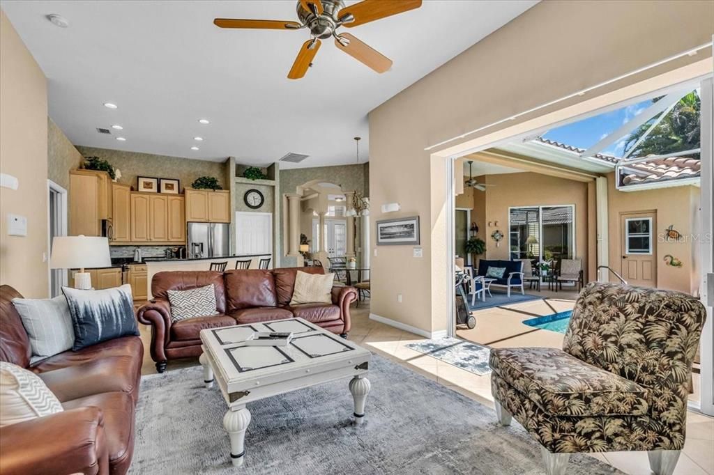 For Sale: $610,000 (3 beds, 2 baths, 2189 Square Feet)