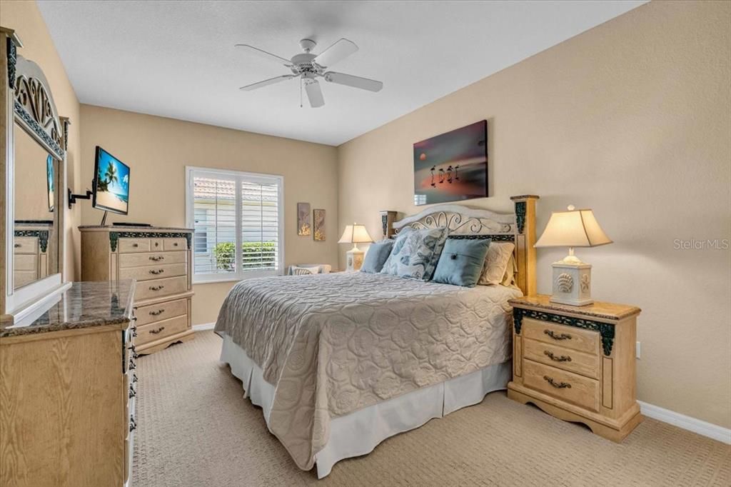 For Sale: $610,000 (3 beds, 2 baths, 2189 Square Feet)