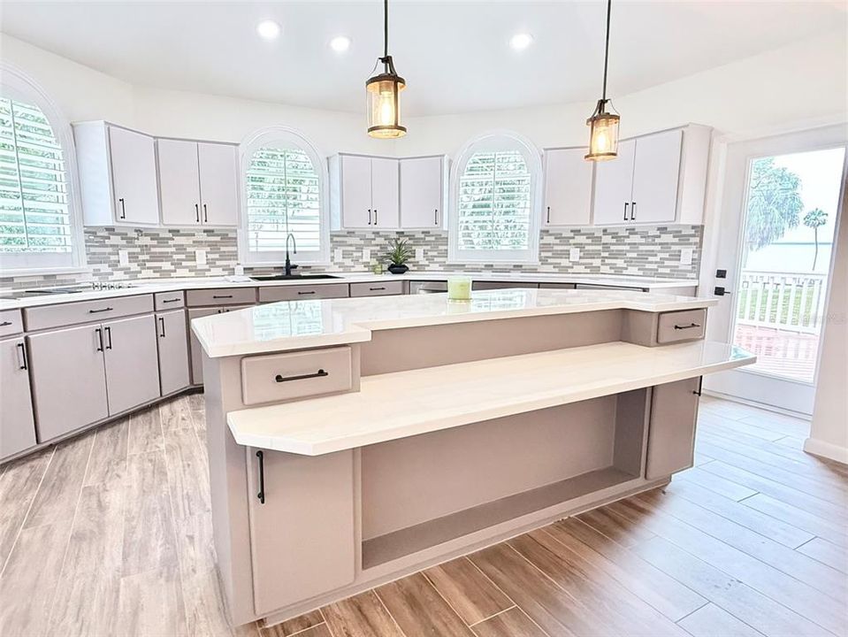 待售: $3,900,000 (4 贝兹, 3 浴室, 4255 平方英尺)