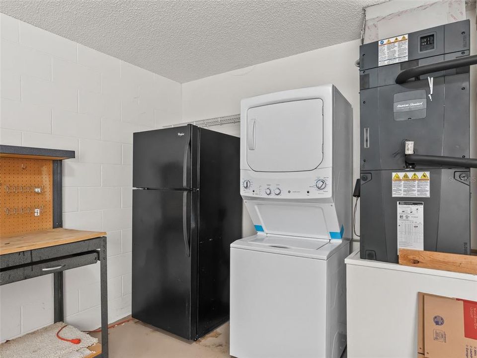 Active With Contract: $324,000 (2 beds, 2 baths, 1116 Square Feet)