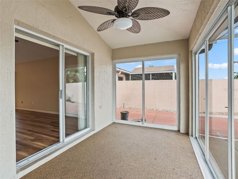 Active With Contract: $324,000 (2 beds, 2 baths, 1116 Square Feet)