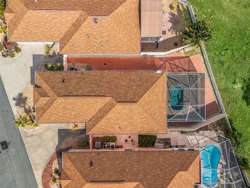 Active With Contract: $324,000 (2 beds, 2 baths, 1116 Square Feet)