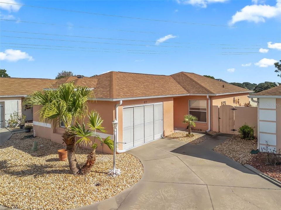 Active With Contract: $324,000 (2 beds, 2 baths, 1116 Square Feet)