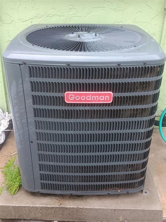 For Sale: $323,000 (3 beds, 2 baths, 1743 Square Feet)