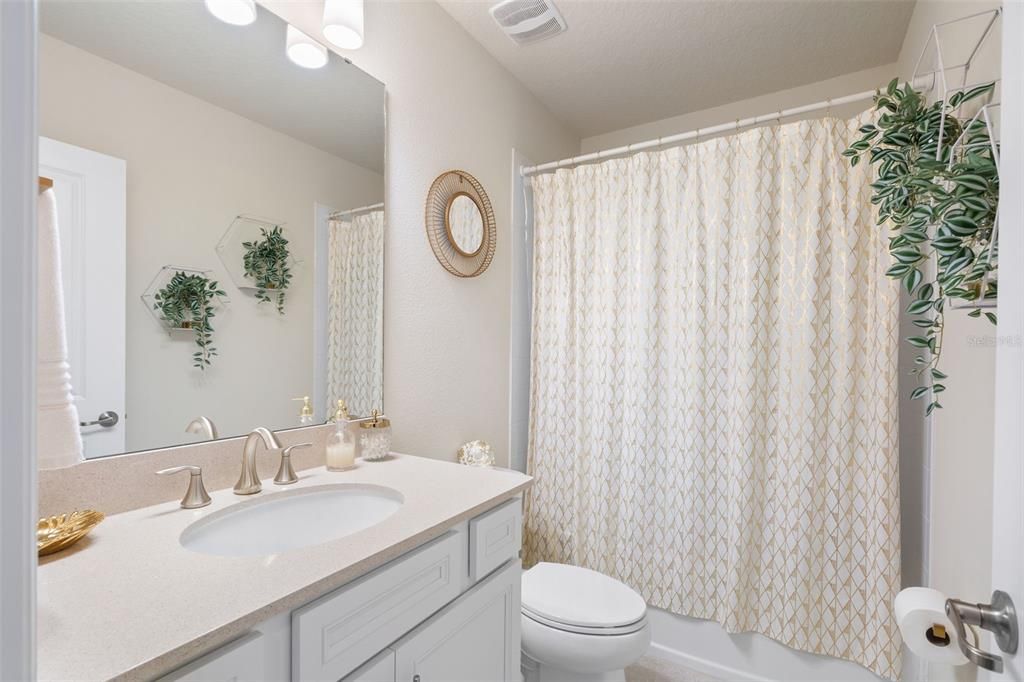 Под контрактом: $389,000 (2 спален, 2 ванн, 1472 Квадратных фут)