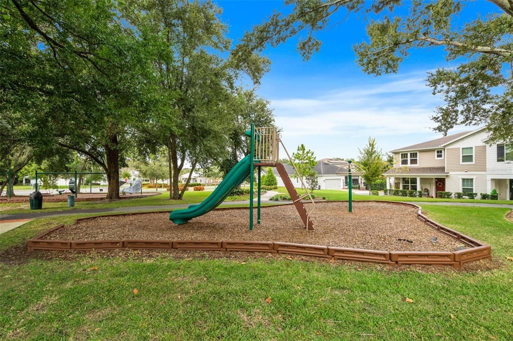 Под контрактом: $389,000 (2 спален, 2 ванн, 1472 Квадратных фут)