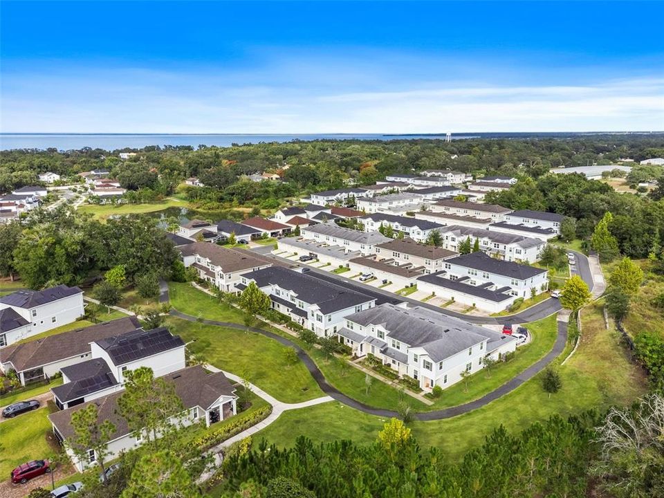 Под контрактом: $389,000 (2 спален, 2 ванн, 1472 Квадратных фут)