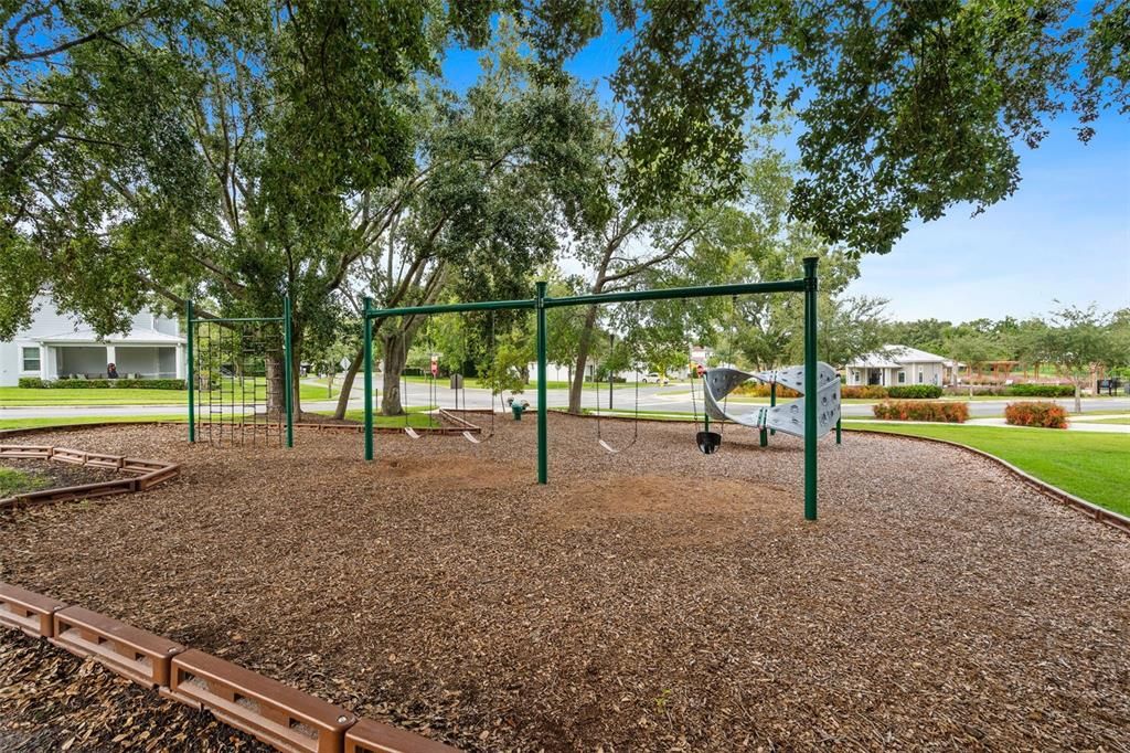 Под контрактом: $389,000 (2 спален, 2 ванн, 1472 Квадратных фут)