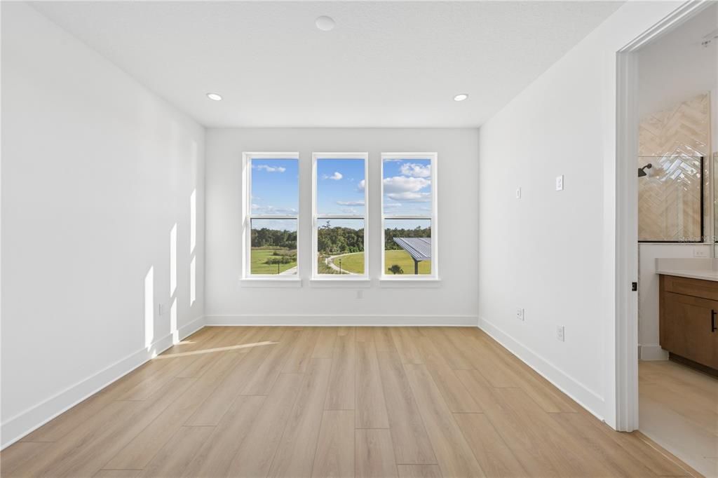 En Venta: $615,000 (3 camas, 3 baños, 1815 Pies cuadrados)