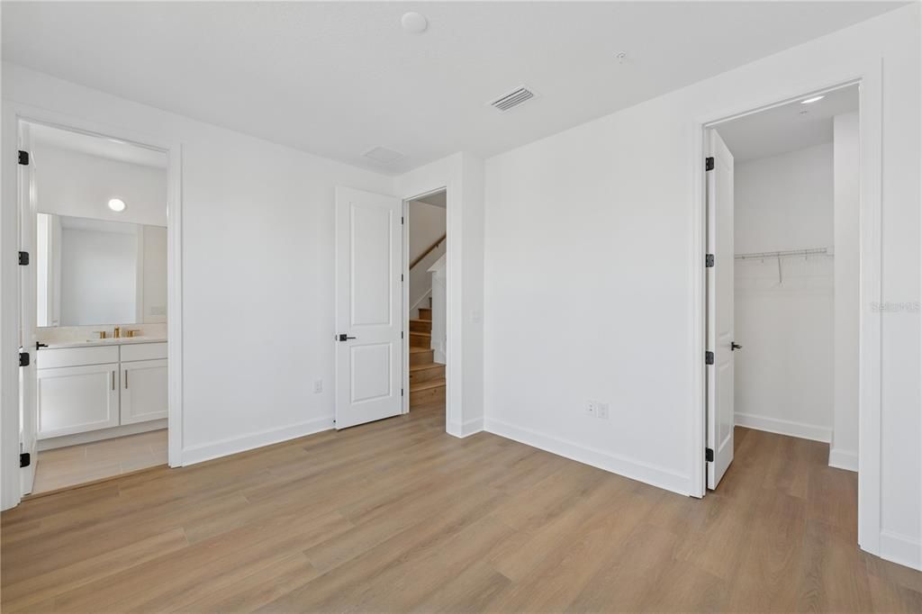 En Venta: $615,000 (3 camas, 3 baños, 1815 Pies cuadrados)