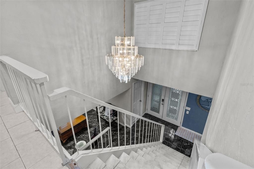 Activo con contrato: $675,000 (4 camas, 2 baños, 2309 Pies cuadrados)