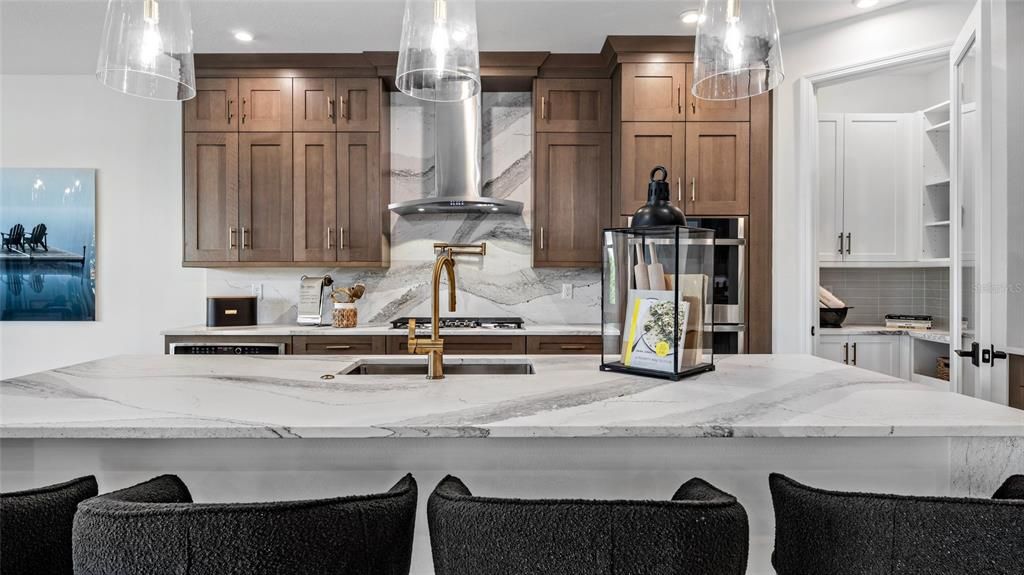 На продажу: $573,990 (3 спален, 3 ванн, 2568 Квадратных фут)