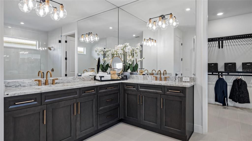 На продажу: $573,990 (3 спален, 3 ванн, 2568 Квадратных фут)