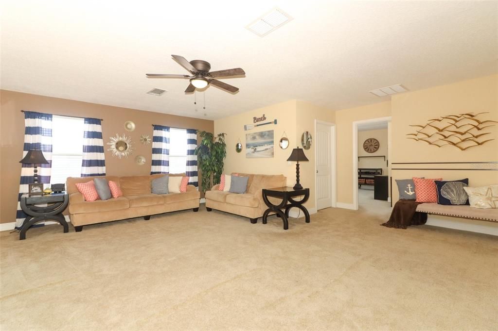 For Sale: $600,000 (5 beds, 4 baths, 3839 Square Feet)