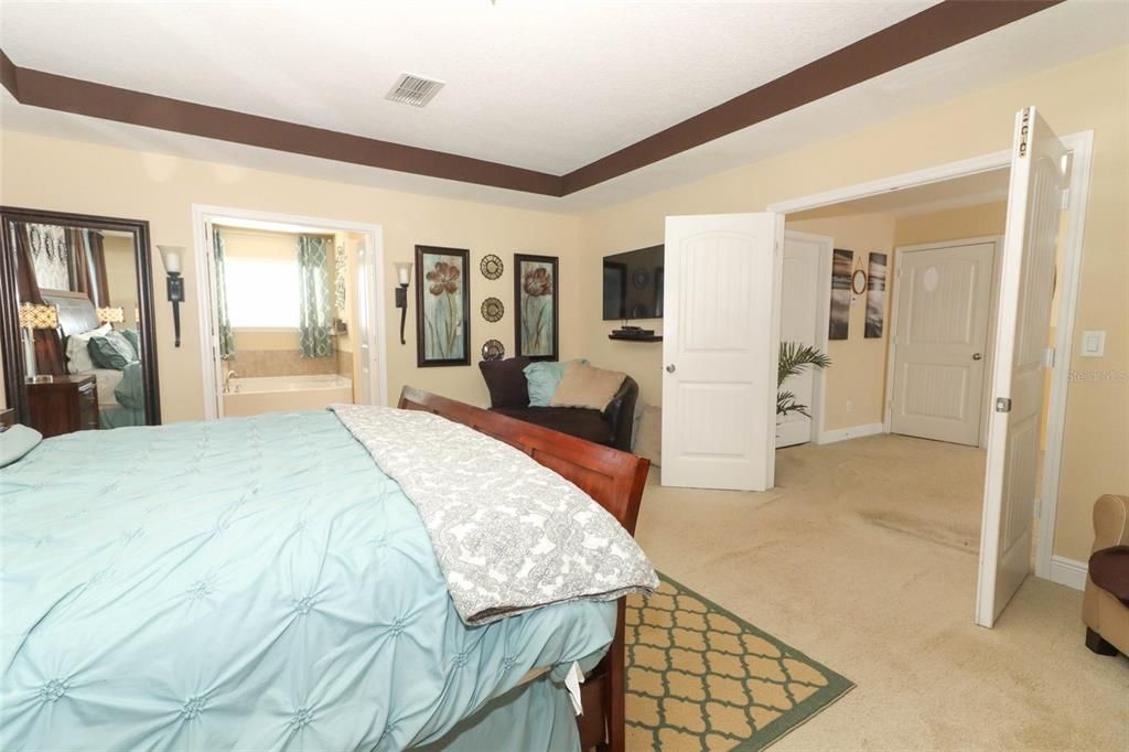 For Sale: $600,000 (5 beds, 4 baths, 3839 Square Feet)