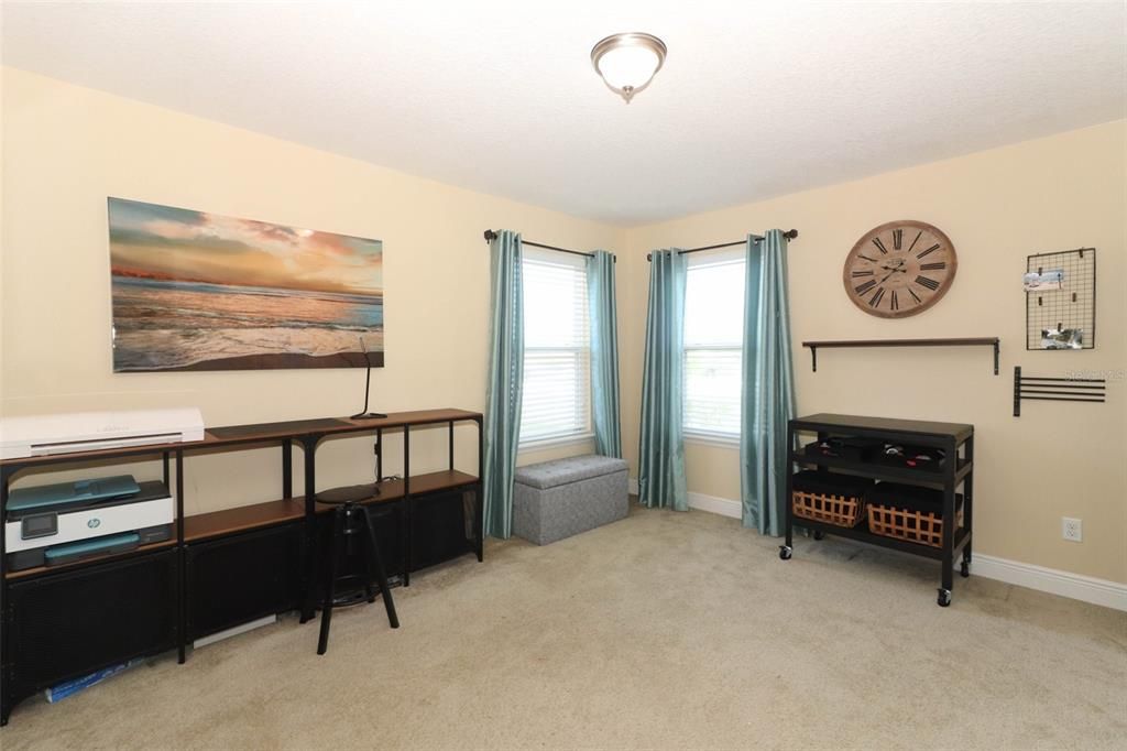 For Sale: $600,000 (5 beds, 4 baths, 3839 Square Feet)