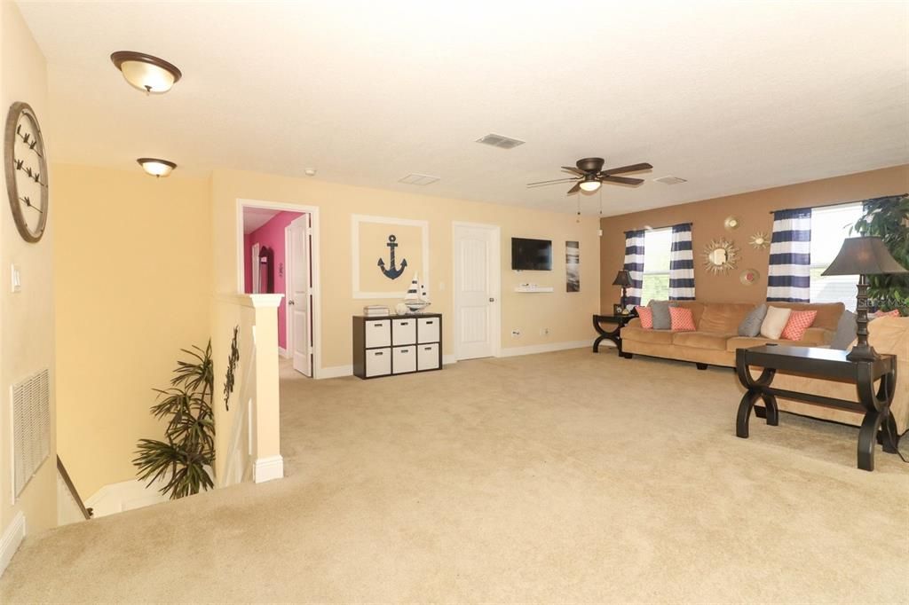 For Sale: $600,000 (5 beds, 4 baths, 3839 Square Feet)