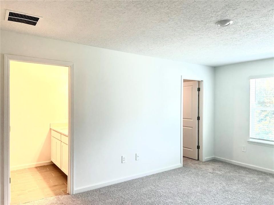 For Rent: $1,750 (3 beds, 2 baths, 1708 Square Feet)