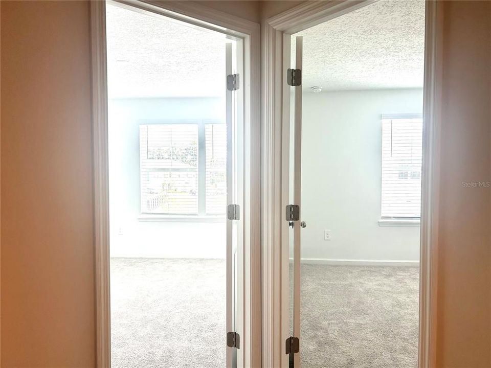 For Rent: $1,750 (3 beds, 2 baths, 1708 Square Feet)