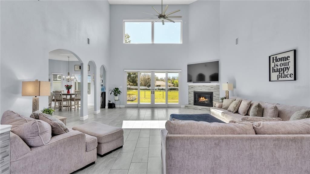 En Venta: $1,019,999 (6 camas, 3 baños, 4227 Pies cuadrados)