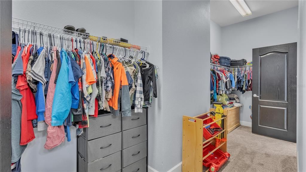 En Venta: $1,019,999 (6 camas, 3 baños, 4227 Pies cuadrados)