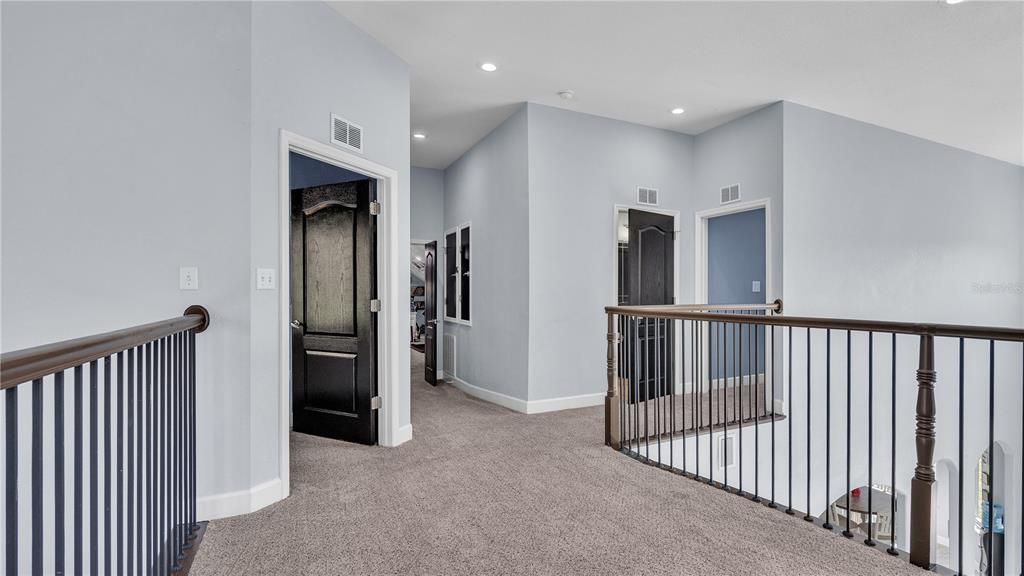 En Venta: $1,019,999 (6 camas, 3 baños, 4227 Pies cuadrados)