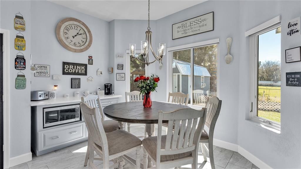 En Venta: $1,019,999 (6 camas, 3 baños, 4227 Pies cuadrados)