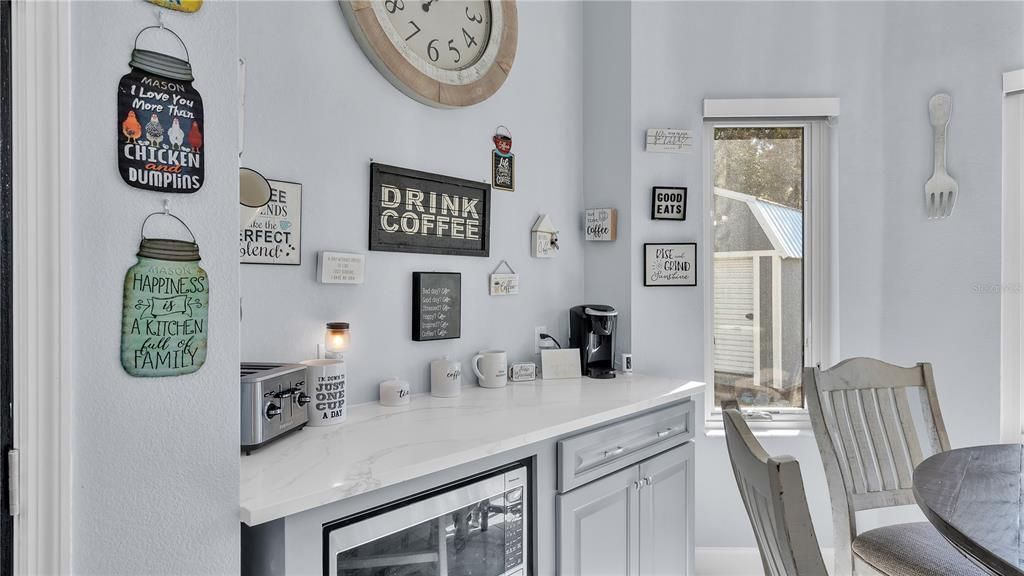 En Venta: $1,019,999 (6 camas, 3 baños, 4227 Pies cuadrados)