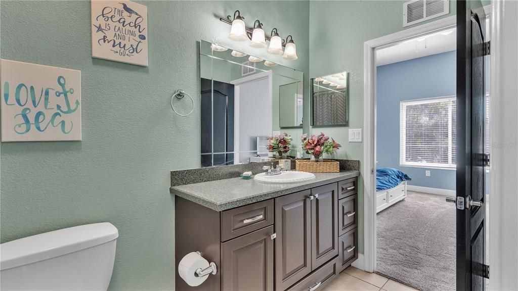 En Venta: $1,019,999 (6 camas, 3 baños, 4227 Pies cuadrados)