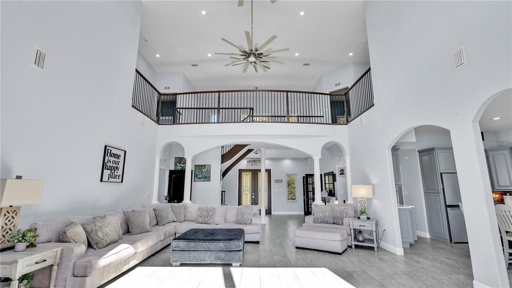 En Venta: $1,019,999 (6 camas, 3 baños, 4227 Pies cuadrados)