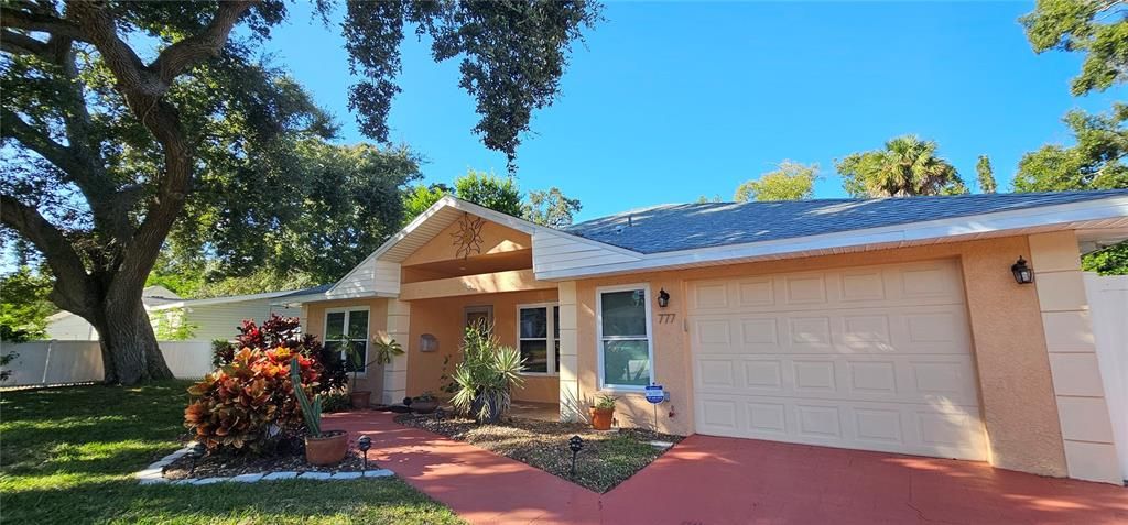 合同活跃: $377,700 (3 贝兹, 2 浴室, 1454 平方英尺)