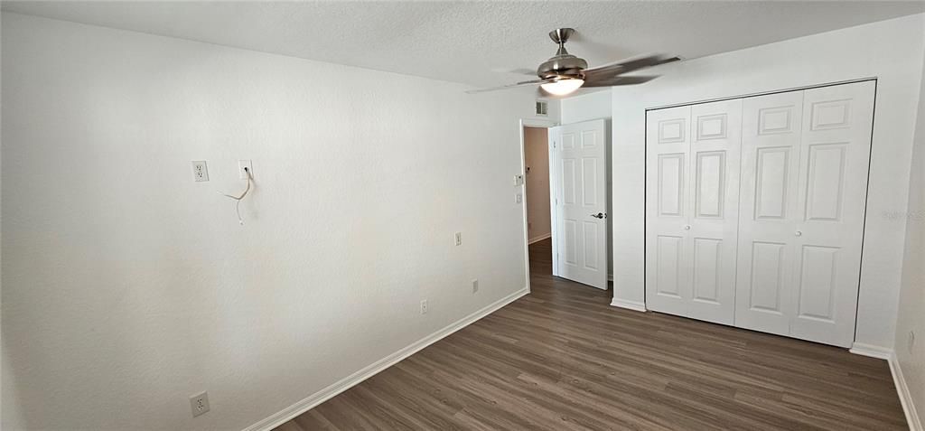 合同活跃: $377,700 (3 贝兹, 2 浴室, 1454 平方英尺)