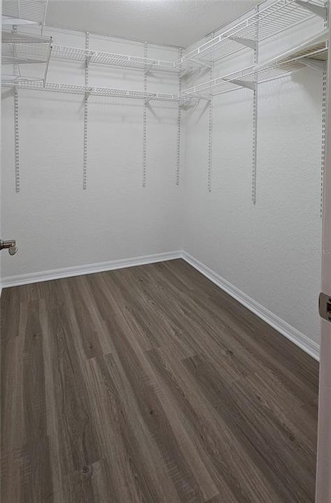 合同活跃: $377,700 (3 贝兹, 2 浴室, 1454 平方英尺)