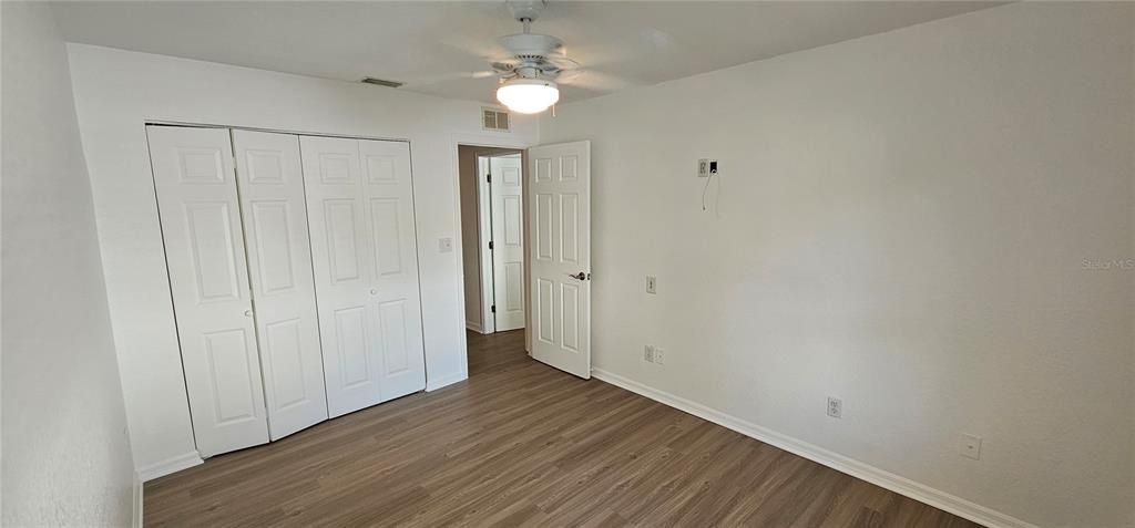 合同活跃: $377,700 (3 贝兹, 2 浴室, 1454 平方英尺)