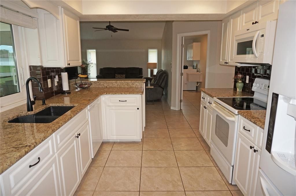 For Sale: $315,000 (3 beds, 2 baths, 2089 Square Feet)