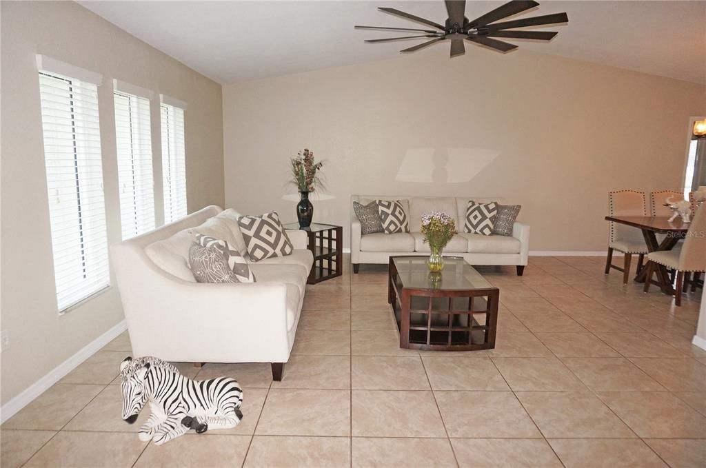 For Sale: $315,000 (3 beds, 2 baths, 2089 Square Feet)