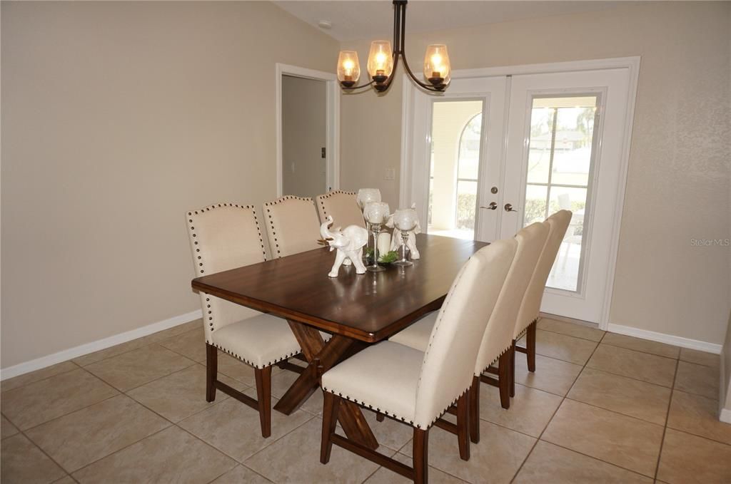 For Sale: $315,000 (3 beds, 2 baths, 2089 Square Feet)