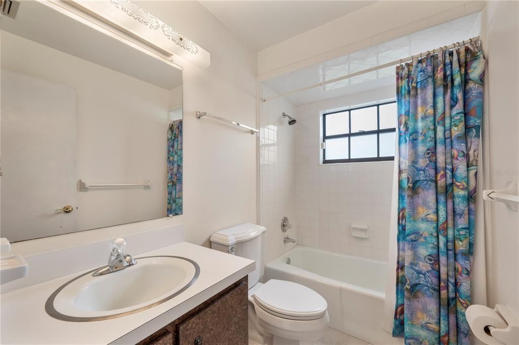 待售: $433,000 (3 贝兹, 2 浴室, 2480 平方英尺)