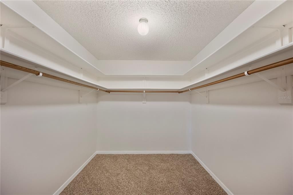 待售: $433,000 (3 贝兹, 2 浴室, 2480 平方英尺)