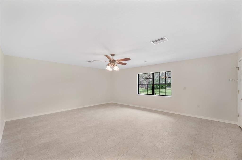 待售: $433,000 (3 贝兹, 2 浴室, 2480 平方英尺)