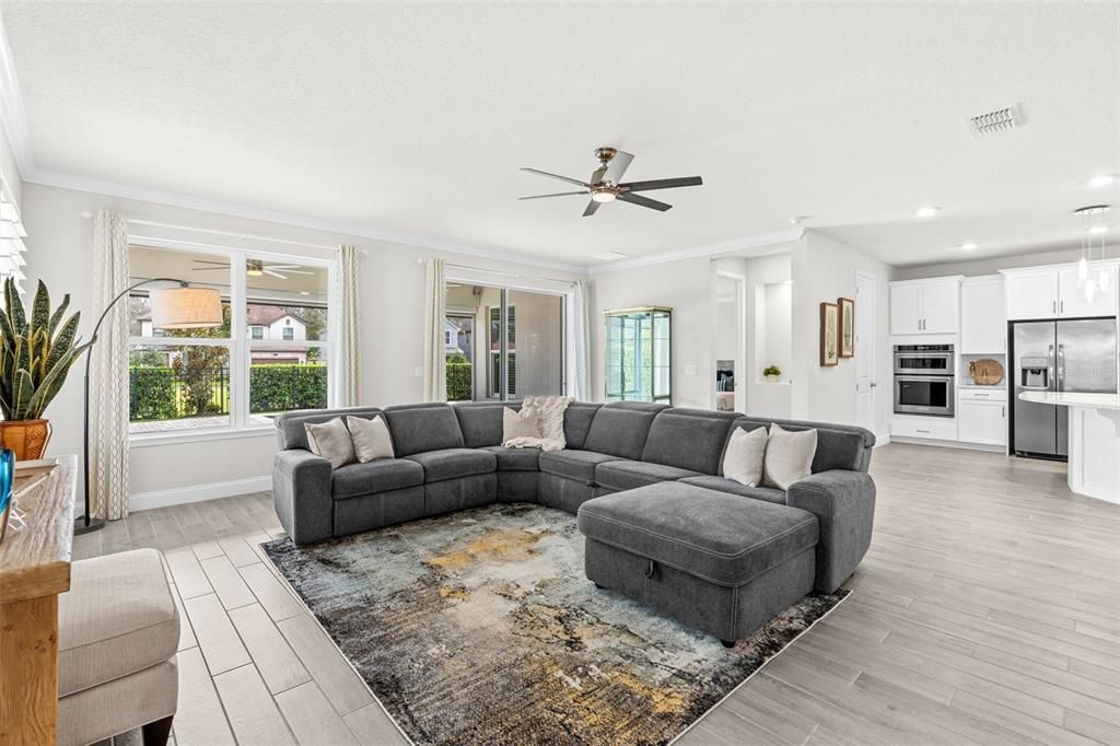 En Venta: $995,000 (4 camas, 3 baños, 2896 Pies cuadrados)