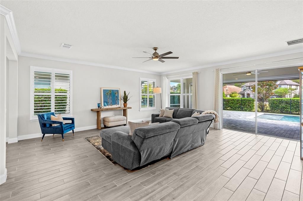 En Venta: $995,000 (4 camas, 3 baños, 2896 Pies cuadrados)