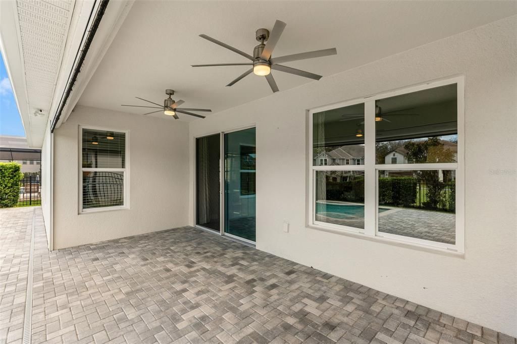 En Venta: $995,000 (4 camas, 3 baños, 2896 Pies cuadrados)