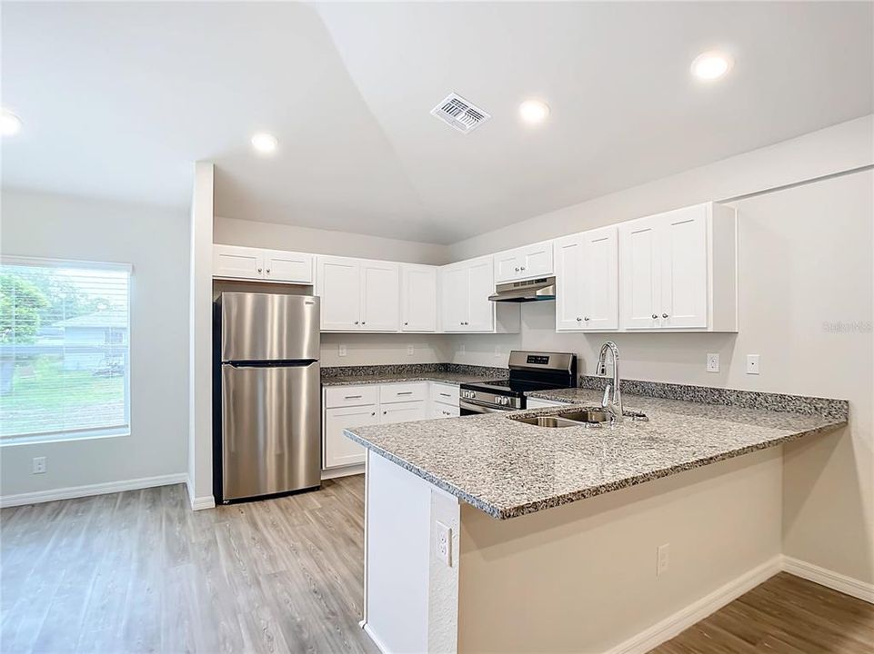 На продажу: $412,400 (4 спален, 0 ванн, 2086 Квадратных фут)