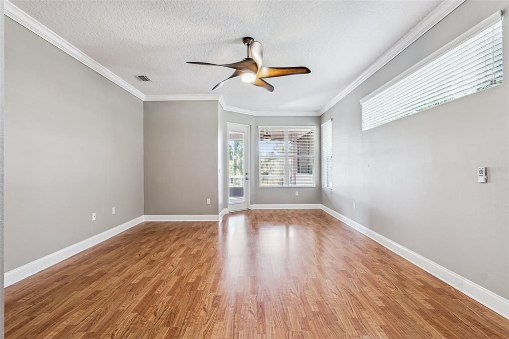 合同活跃: $485,000 (4 贝兹, 3 浴室, 2762 平方英尺)